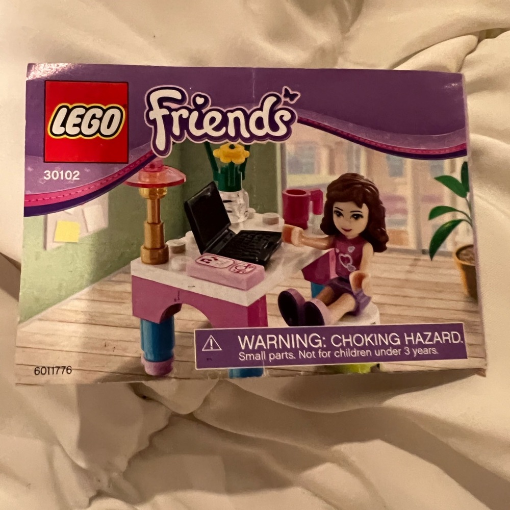 LEGO Friends: Olivia's Desk